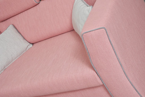   Schlafsofa Vitoria rosa mit grauer Zierpaspel 