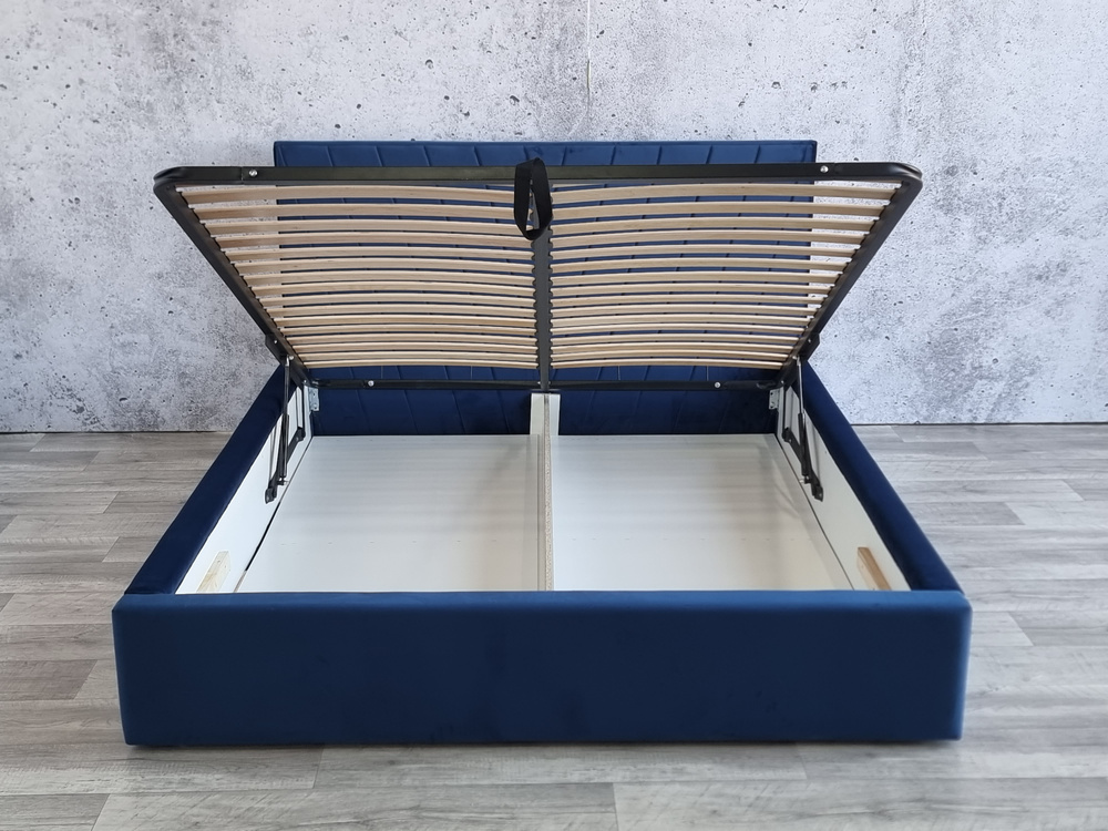 Marineblaues Traumschlafzimmer - Girona Bett 140x200 mit Bettzeugcontainer